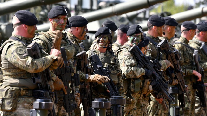 Хърватия връща задължителната военна служба