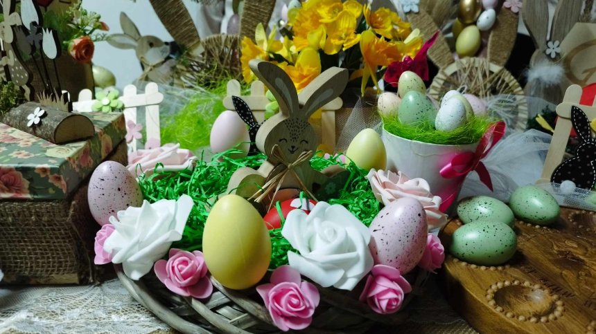 "Изработихме нещата заедно": Стотици се включиха в базара на МОН