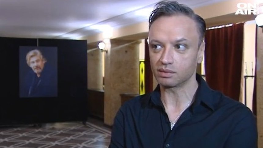 С аплодисменти към небето: Студенти от НАТФИЗ се сбогуваха с Мастъра