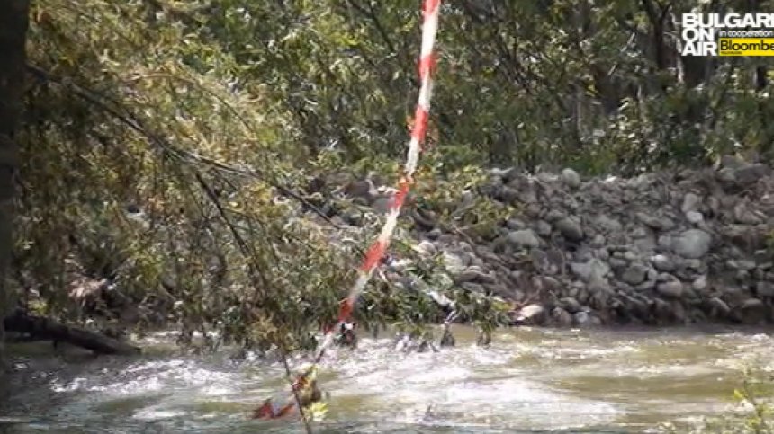 Започва източване на язовира край с.Винево за телата на жертви от пороя