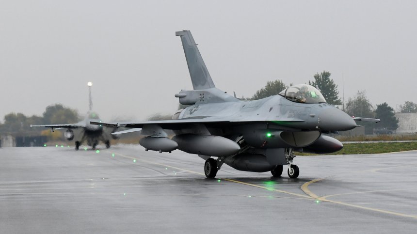 Самолетите F-16 ще бъдат готови да охраняват въздушното ни пространство до 2028 г.
