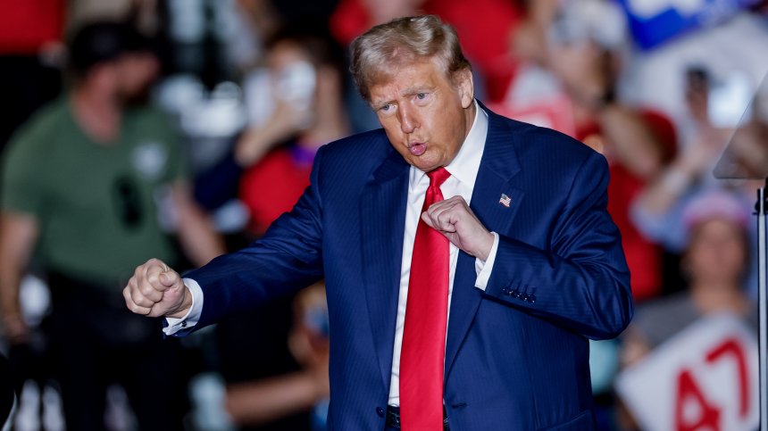 Доналд Тръмп пренесе във Великобритания битката за Белия дом