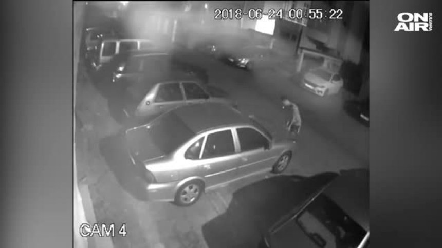 Смелчага опита да задигне два автомобила от паркинг в Бургас