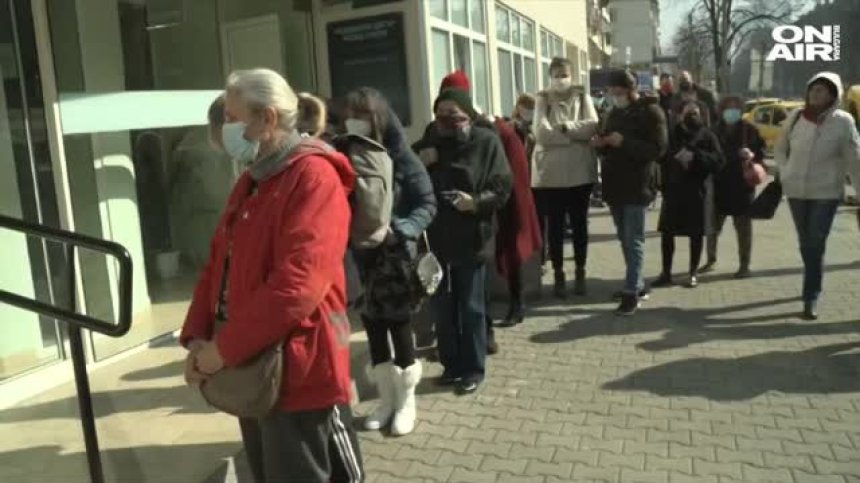 И в последния ден от годината не липсват желаещи да се ваксинират