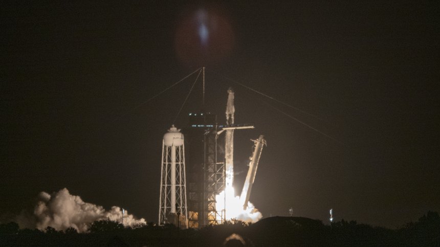 Ракета - носител с 52 микросателита изстреля SpaceX