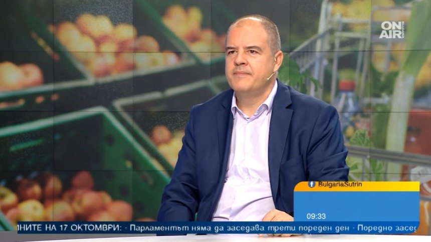 Глоби заради непубликувани цени в лева и евро, проверяват защо лекарствата поскъпнаха