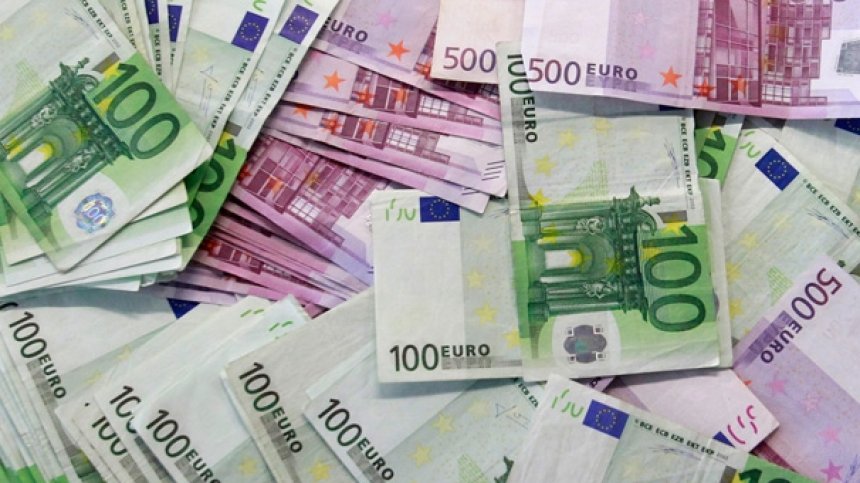 Жените в ЕС получават с 16% по-малко от мъжете