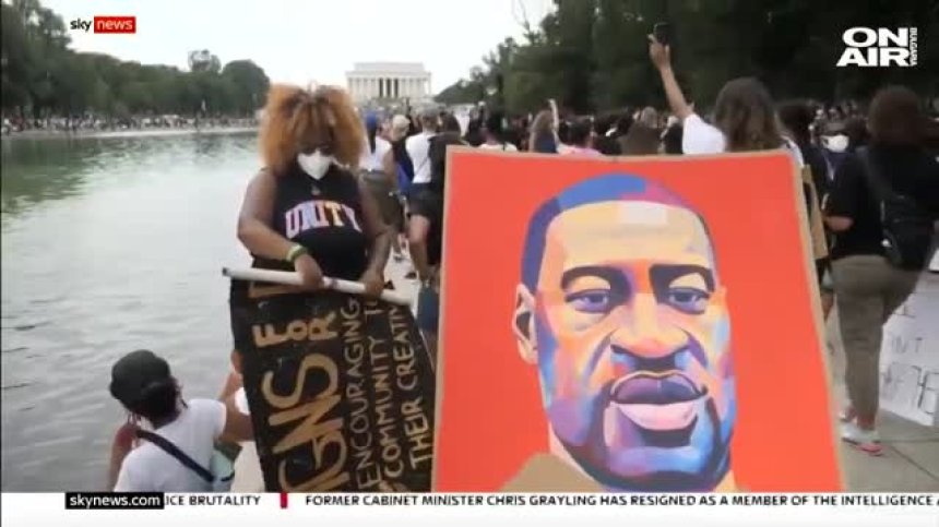 Хиляди протестираха срещу полицейското насилие във Вашингтон