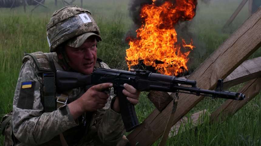 12 загинали след руски ракетен удар по военен полигон в Украйна