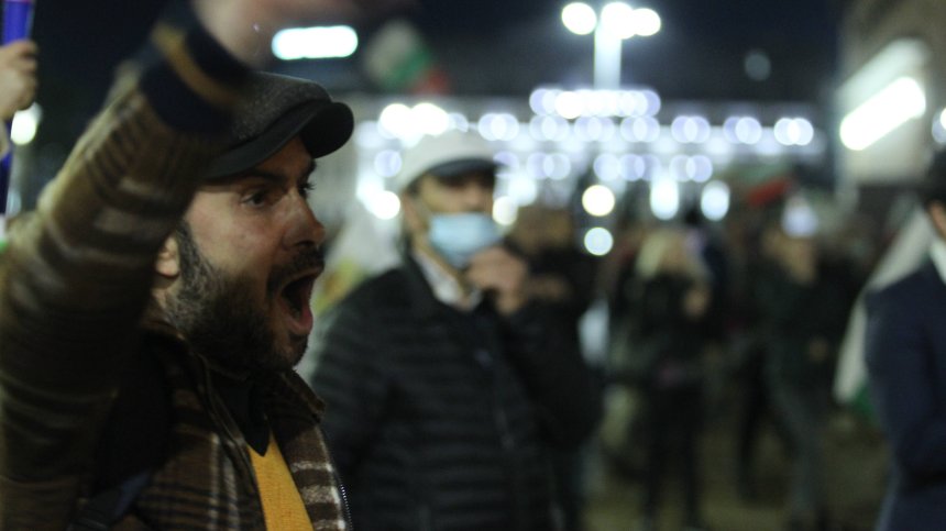 Демонстранти блокираха бул. "Дондуков", обявиха нов Национален протест