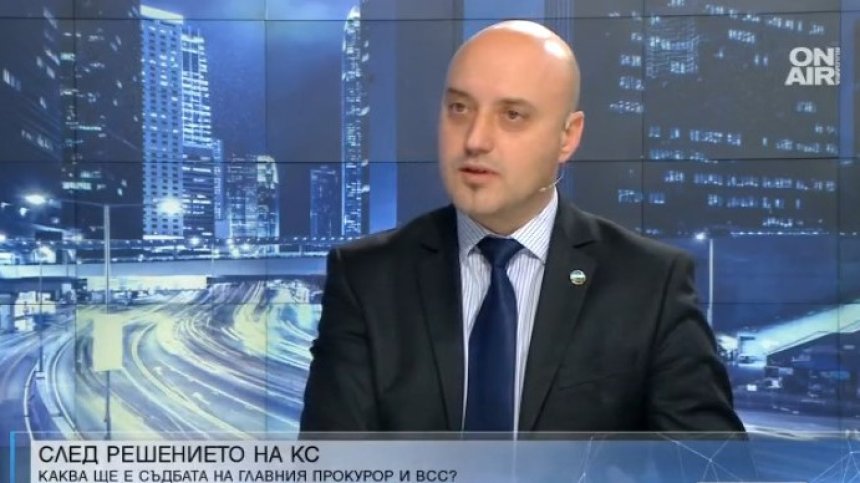 Славов, ДБ: Ако ВСС иска да остане в историята на правосъдието ни, трябва да освободи Гешев