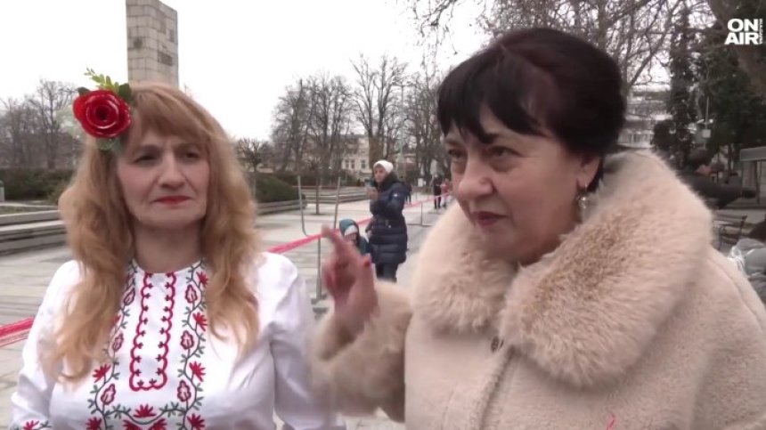 Видин празнува 1 март с рекордната 50-километрова мартеница