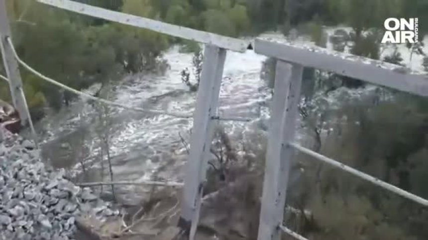 Кривой рог е заплашен от наводнение след ракетните удари, евакуират гражданите