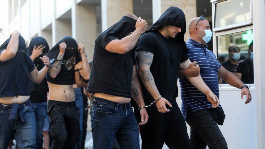 След кървавото меле в Атина и смъртта на фен - взеха ДНК проби на над 90 хървати