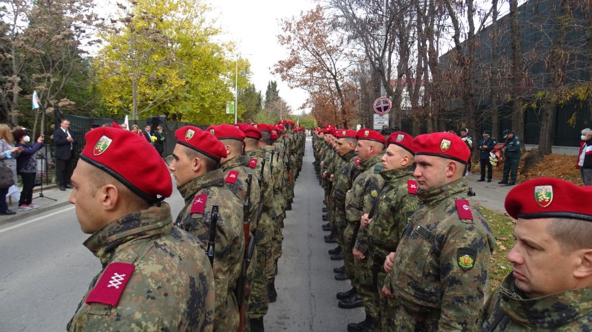 Решено: Служебният кабинет изпраща до 6 военни в Мисията на НАТО в Ирак