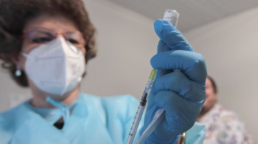 Вече може да се приложи бустер на Pfizer на младежи между 12 и 17 г.