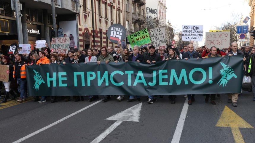 "Ние не сме съгласни": Хиляди сърби на поход срещу "изборните измами на Вучич"