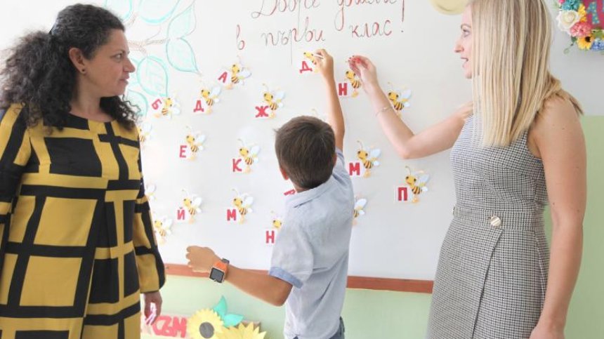 Няма да има изолирани деца, обеща столичен директор