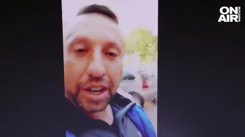 Шалтера от Добрич рязал с макетно ножче съпругата си, похвалил се в социалните мрежи