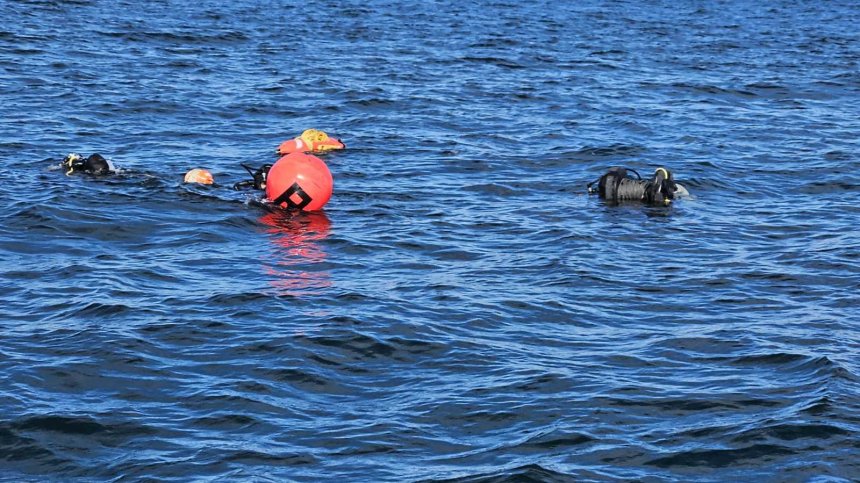 Руски петролен танкер потъна край Керченския проток и замърси Черно море