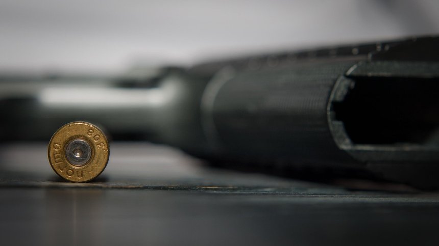 До €150 000 глоба в Гърция за незаконно оръжие и затвор за "празнични" изстрели