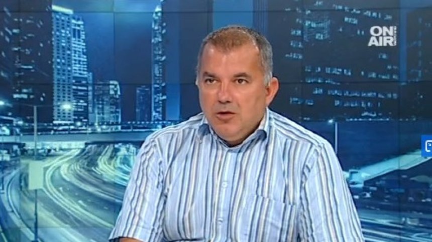 Експерт: Секторът на услугите трябва да третира този сезон като избори