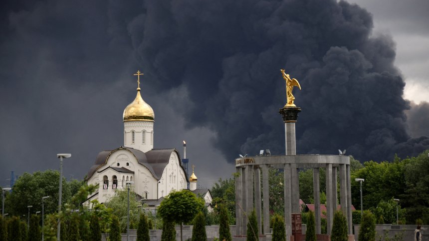 "Черен дъжд" в Москва след най-голямата украинска атака срещу рафинерия