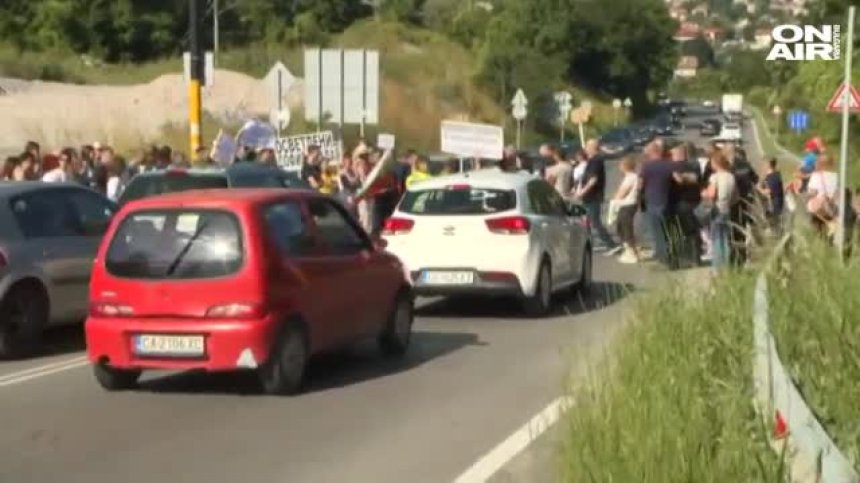 Протест край Владая и блокада на Е-79 за около час