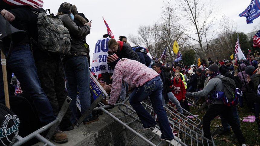 За щурма в Капитолия отвътре - разказ от първо лице на един българин