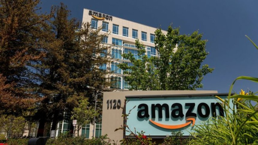 Amazon отлага завръщането на служителите си в офисите