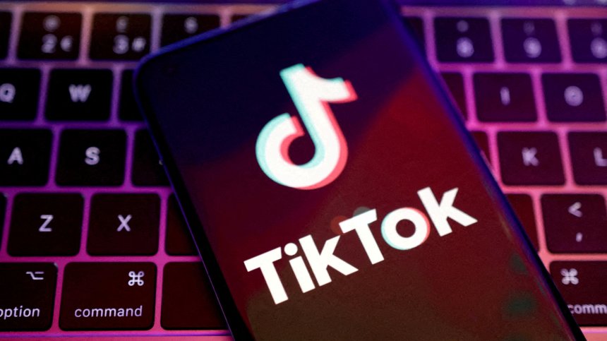 TikTok в САЩ: Бъдещето на приложението на ръба на забрана
