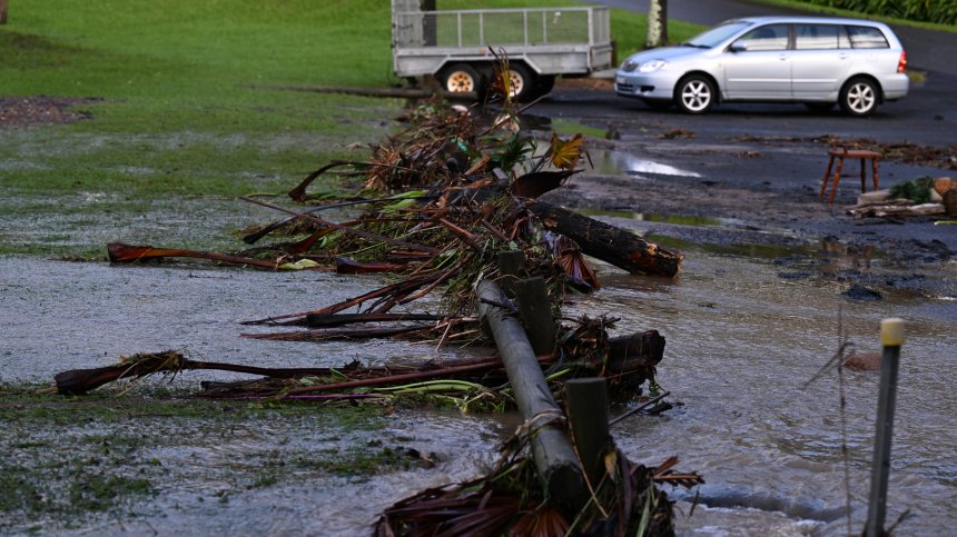 Мощната буря "Фина" нанесе щети в Австралия