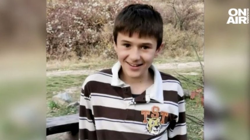 Александър още не говори за преживяното, изследват дрехите му, как и дали се е движил 9 дни
