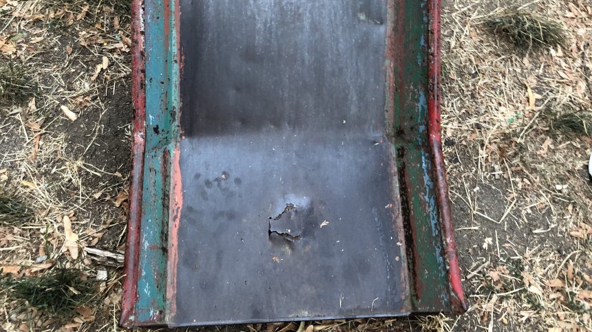 От HelpBook: Детето ми пострада на опасна площадка в столичен район