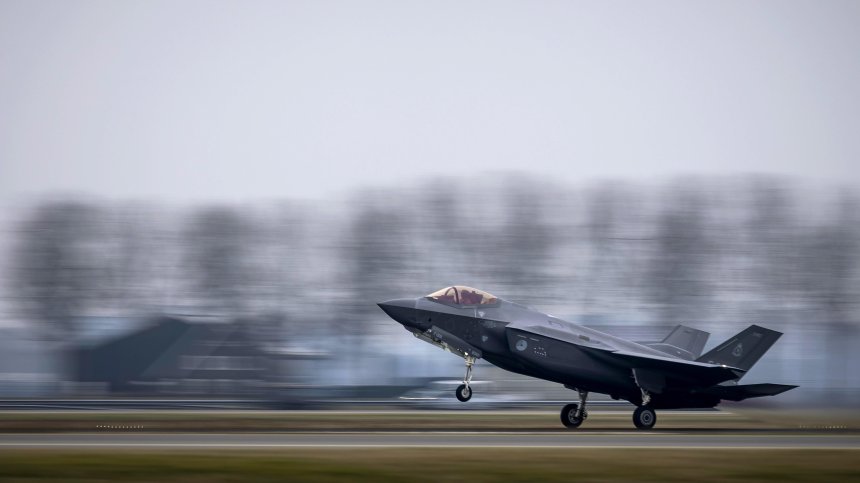 Дания изпраща четири F-35 за мисията на НАТО в Арктика