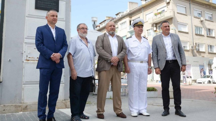 Кралев се включи в честването на 142 г. от Освобождението на Варна