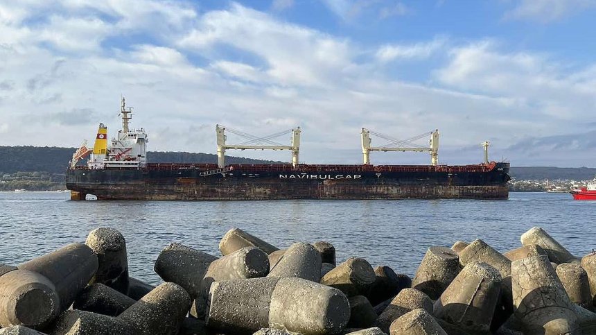 Корабът "Рожен", който беше блокиран в Израел, пристигна във Варна