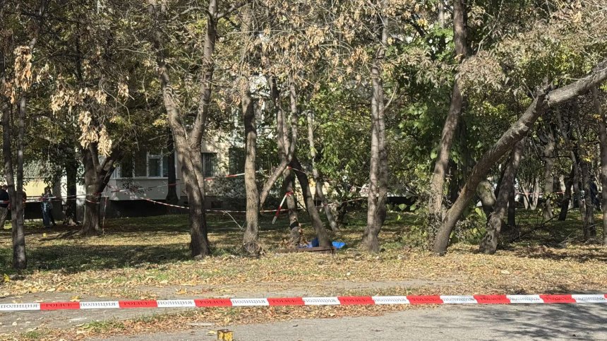 Намериха труп на жена пред блок в кв. "Младост" в София