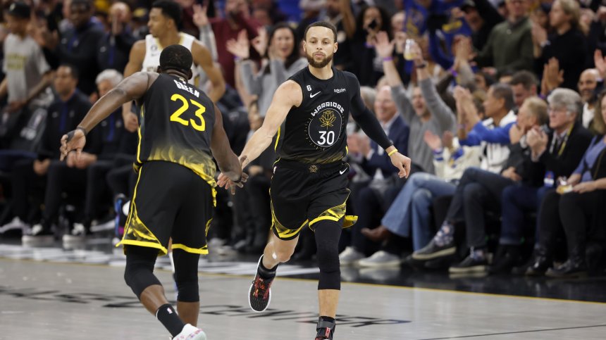 "Ню Орлиънс Пеликанс" не даде никакъв шанс на "Сан Антонио Спърс"