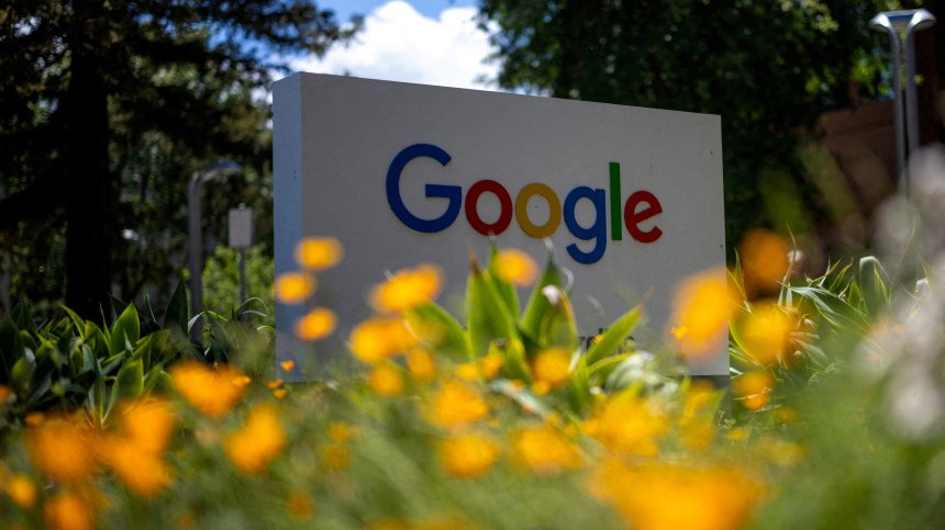 Google инвестира $15 млрд. в изкуствен интелект в Индия