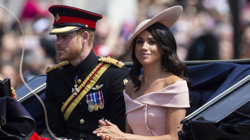 След интервюто на Меган и Хари: Шефът на британските издатели подаде оставка