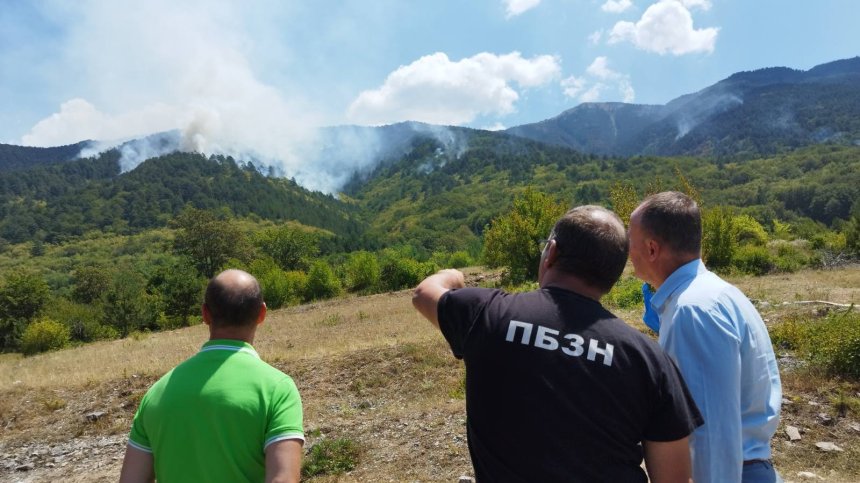 Пожарът в планината Славянка е локализиран, но все още има тлеещи огнища