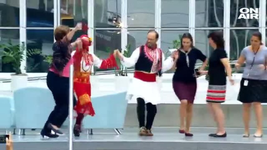 Изпратиха Кристалина Георгиева в МВФ с хоро (Видео)