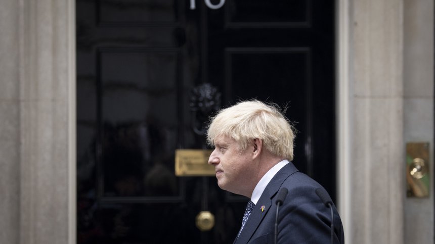 Борис Джонсън се завръща към журналистиката - става колумнист на Daily Mail