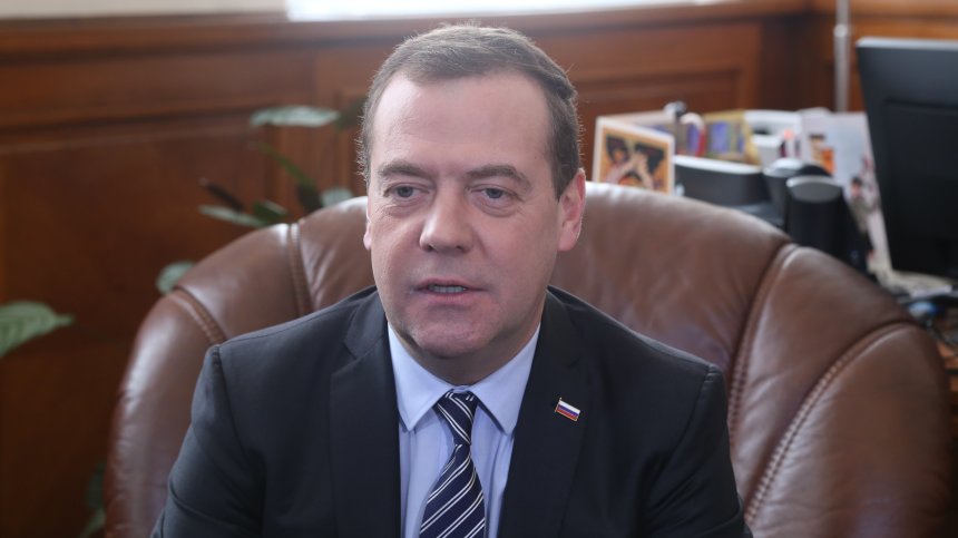 Медведев: Оставката на Джонсън е резултат от британската наглост и мръсна политика