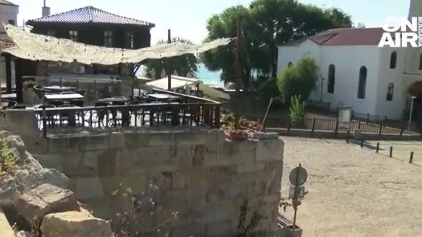 Заради заведение в Созопол: Завариха къща-паметник на културата със зазидани прозорци