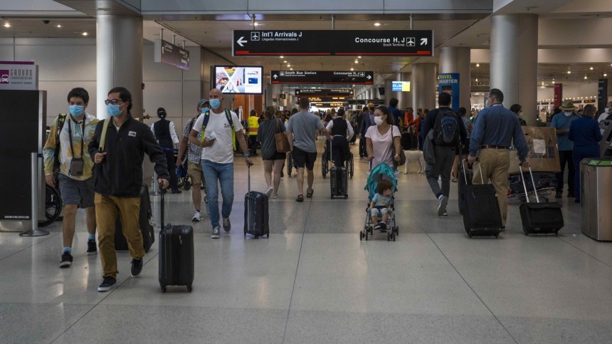 САЩ извадиха България и още около 90 държави от забранителния списък за пътуване