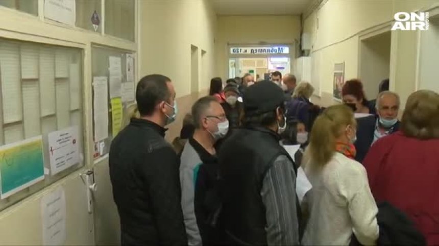 В Русенско настана хаос при имунизирането на членовете на избирателните комисии