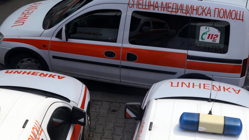 20-годишна шофьорка помете работник на пътя