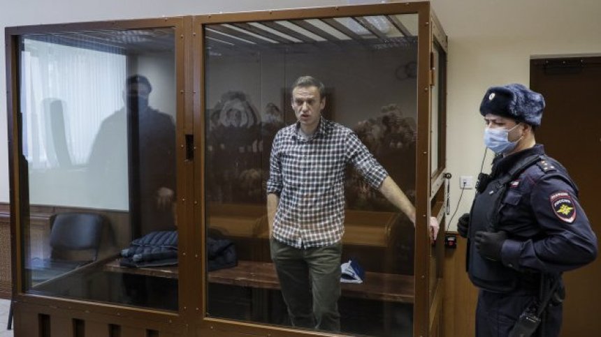 Сърцето на Навални може да спре внезапно, твърдят медици